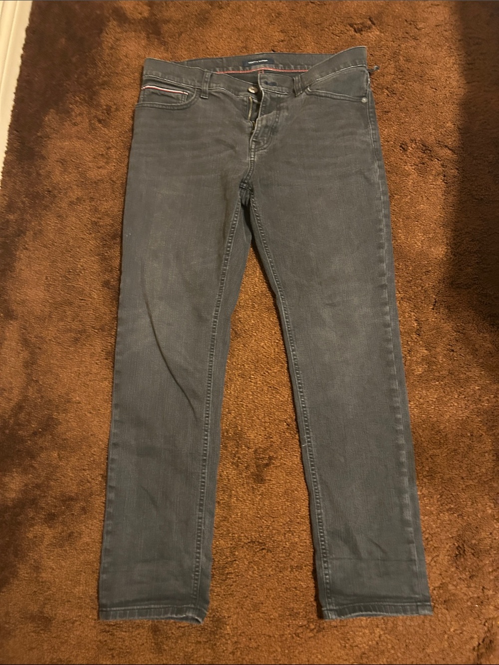 Tommy Hilfiger Men's Slim Straight Jeans in Gray (belt loop undone)